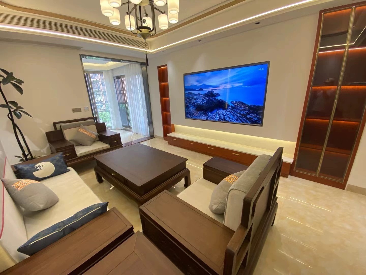 小米官方旗舰店购买的55寸4K电视，已安装免费无广告直播，点播软件，所有其他会员收费的剧都能免费看，而且还有小学，中学的教育免费视频，已经刷机没有电视广告，